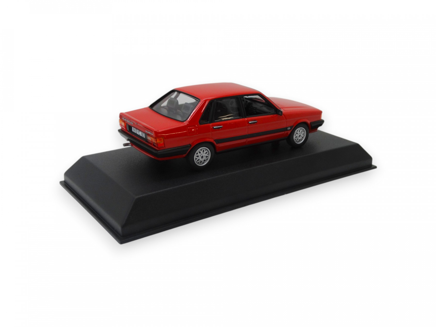 Audi 80 quattro Limousine Modellauto Miniatur 1:43 Rot