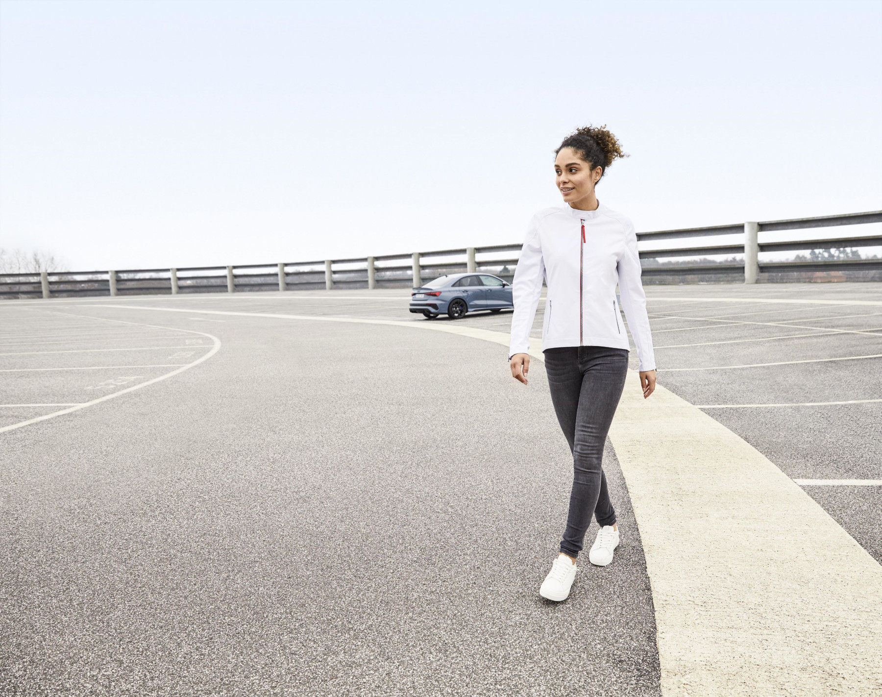 Audi Sport Damen Softshelljacke Jacke Übergangsjacke Bikerjacke weiß