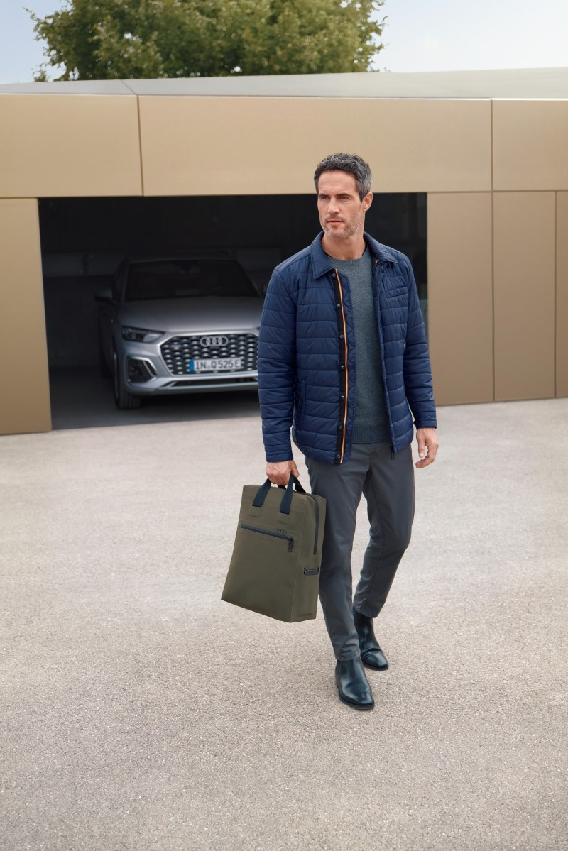 Audi Steppjacke Hemdjacke Jacke Herren Herrenjacke Audi Ringe navy nachtblau