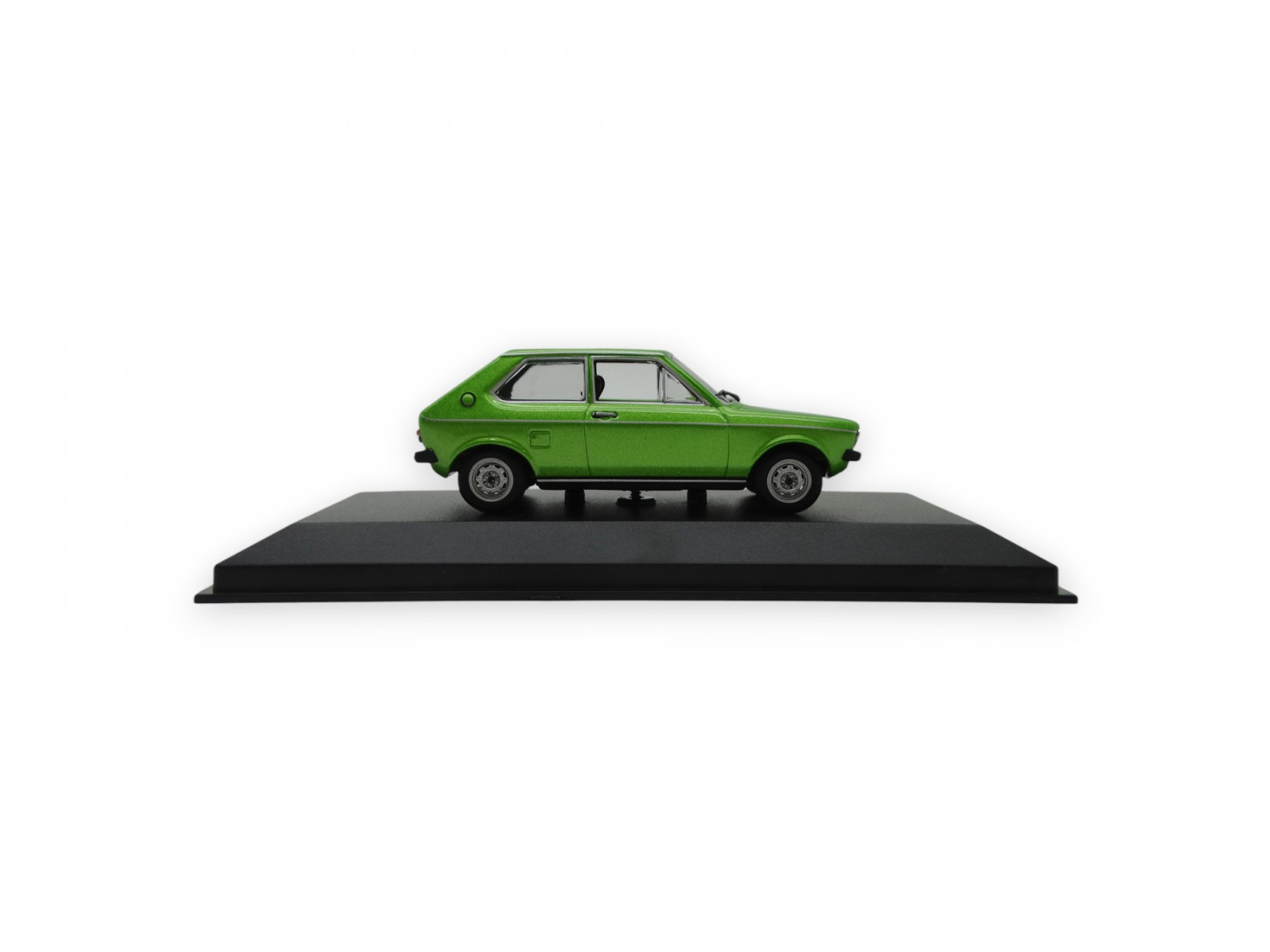 Audi 50 Modellauto Miniatur 1:43 Viperngrün