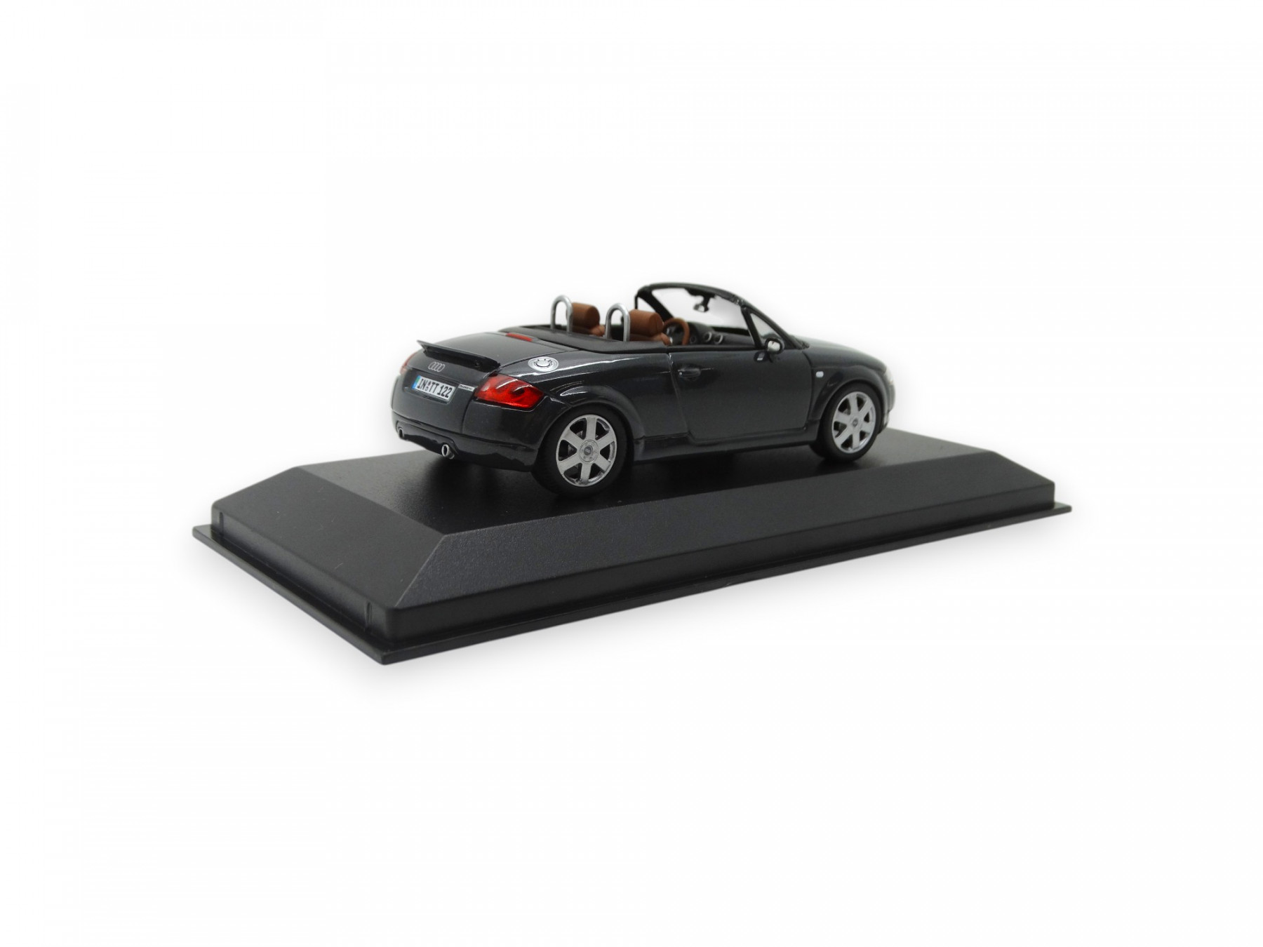 Audi TT Roadster Modellauto Miniatur 1:43 Nimbusgrau