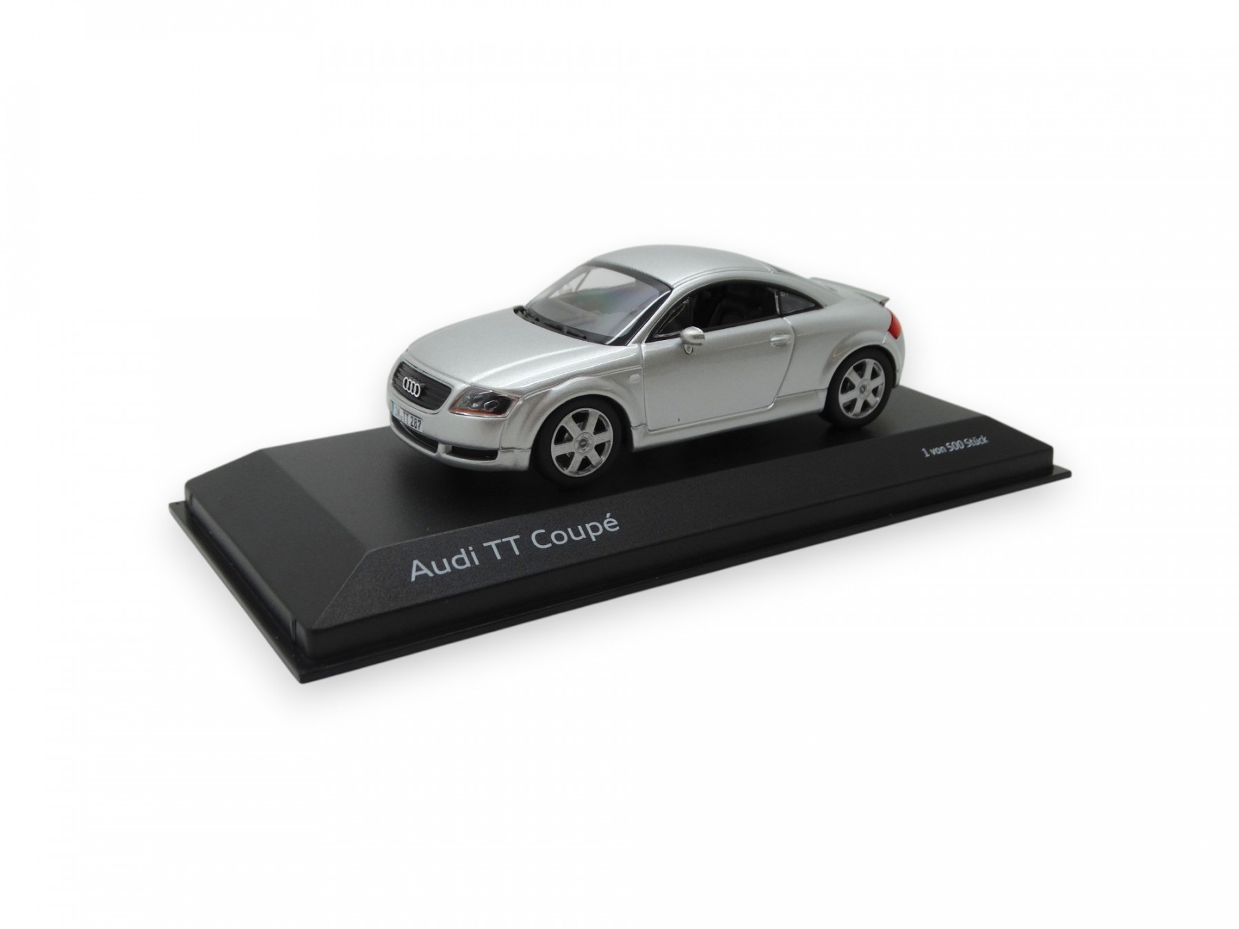Audi TT Coupé Modellauto Miniatur 1:43 Lichtsilber