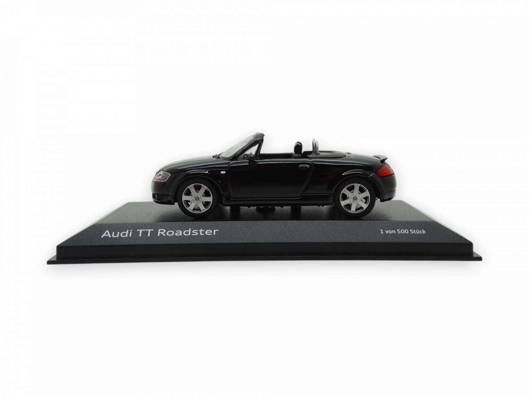 Audi TT Roadster Modellauto Miniatur 1:43 Brillantschwarz