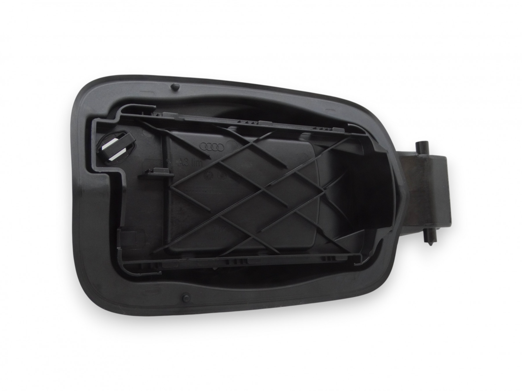 Original Audi A3 8V Limousine Tankdeckeleinsatz Einfüllstutzen 8V5809906B