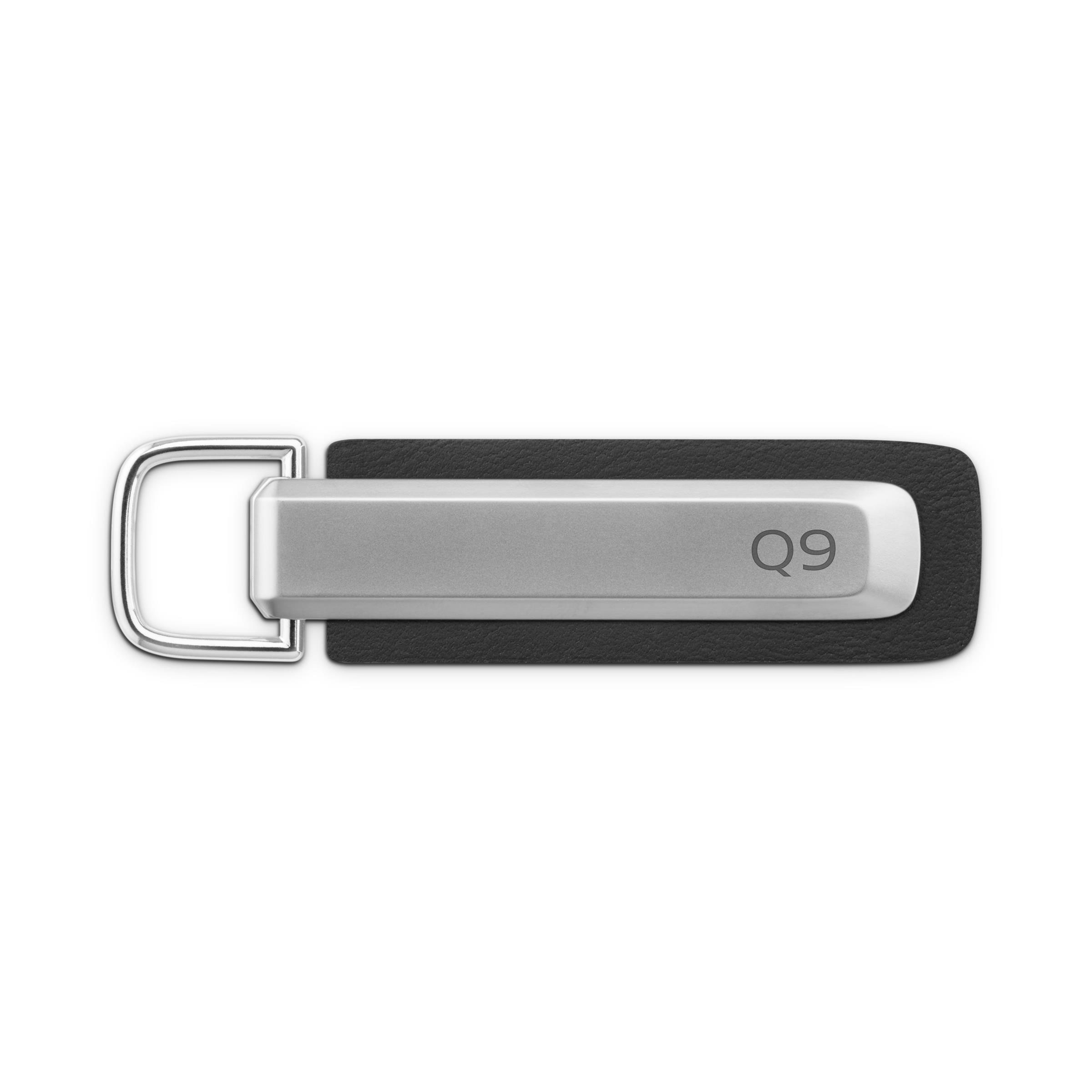 Audi Schlüsselanhänger Q9 Metall Valcona-Leder silber schwarz 3182600200