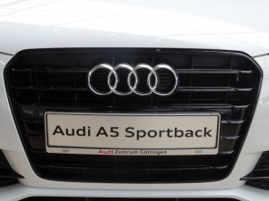  Original Audi A5 S5 Kühlergrill schwarz glänzend 