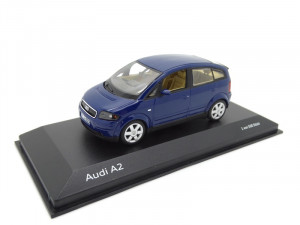 Audi A2 Modellauto Miniatur 1:43 Brilliantblau Minichamps limitierte Auflage