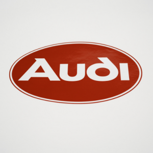 Audi Aufkleber Schriftzug Logo Emblem oval rot weiß 49 cm